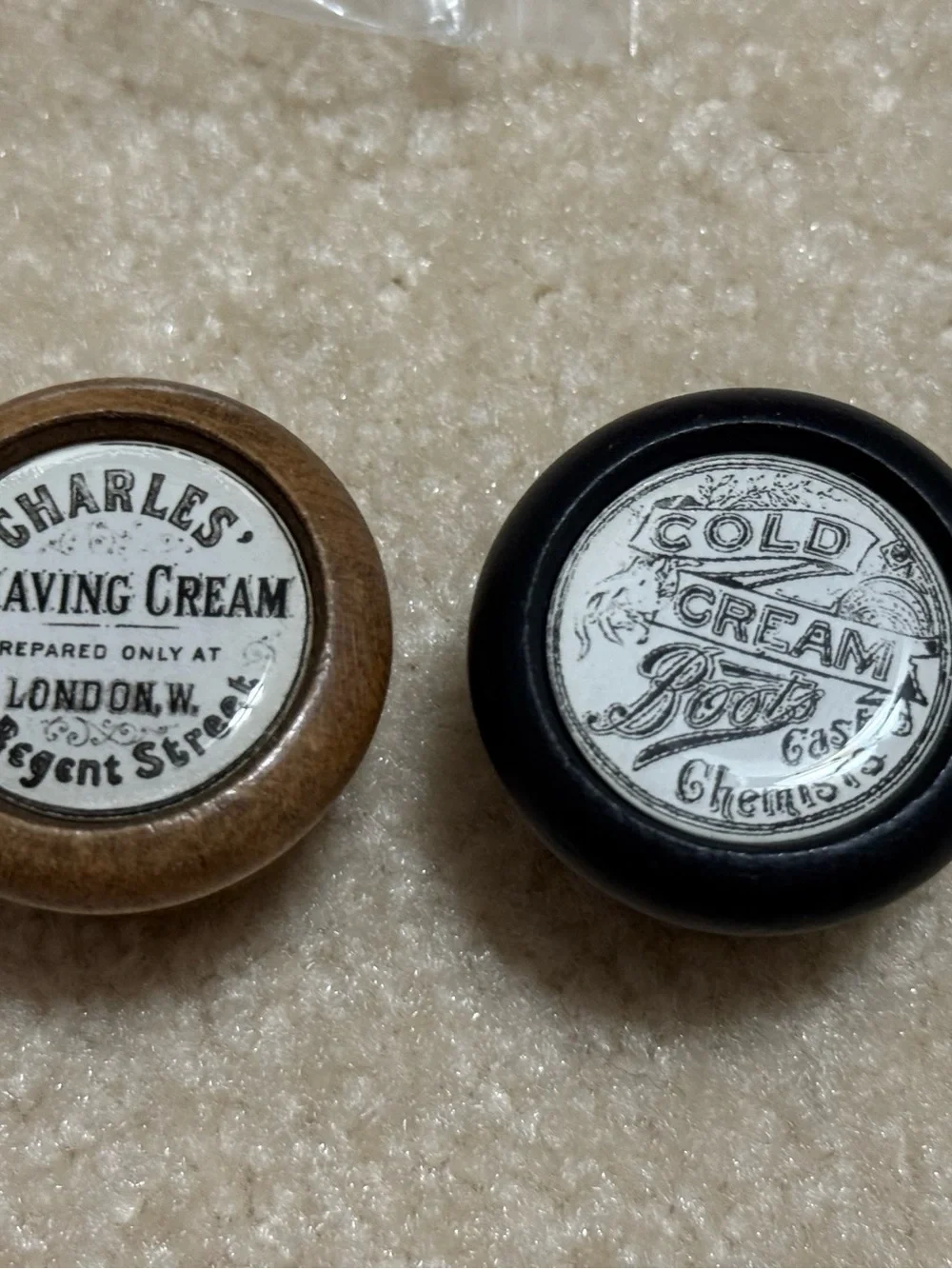 Vintage-Style Farmhouse Black and Brown Decorative Drawer Knobs - NWT